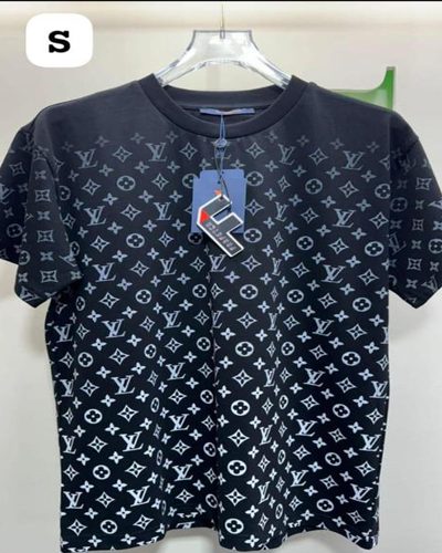 Playera Louis Vuitton Negra